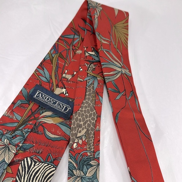 Lands’ End - African Safari Animals Red Multicolored Silk Mens Necktie ⭐️ EUC - Picture 5 of 5